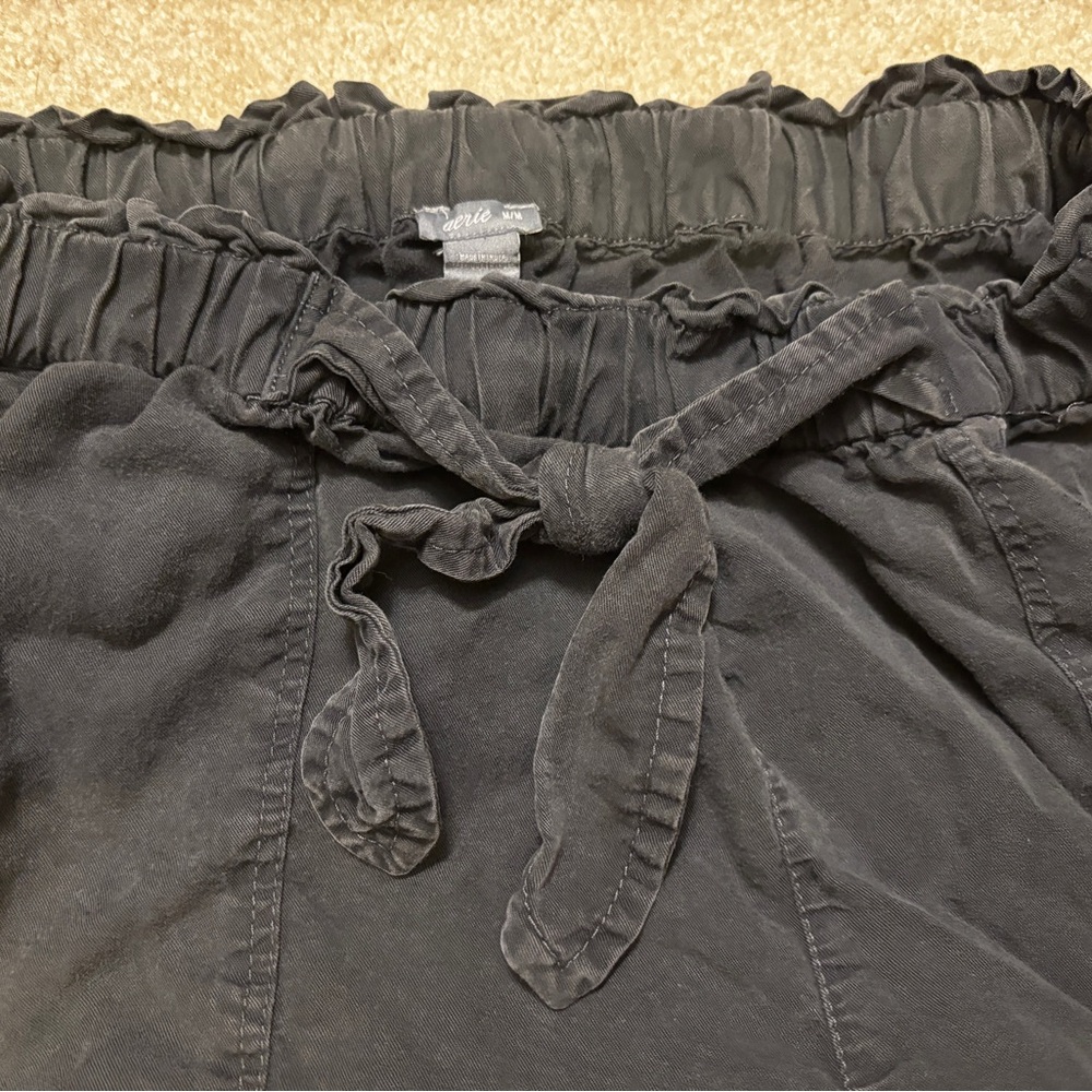 Aerie grey shorts.